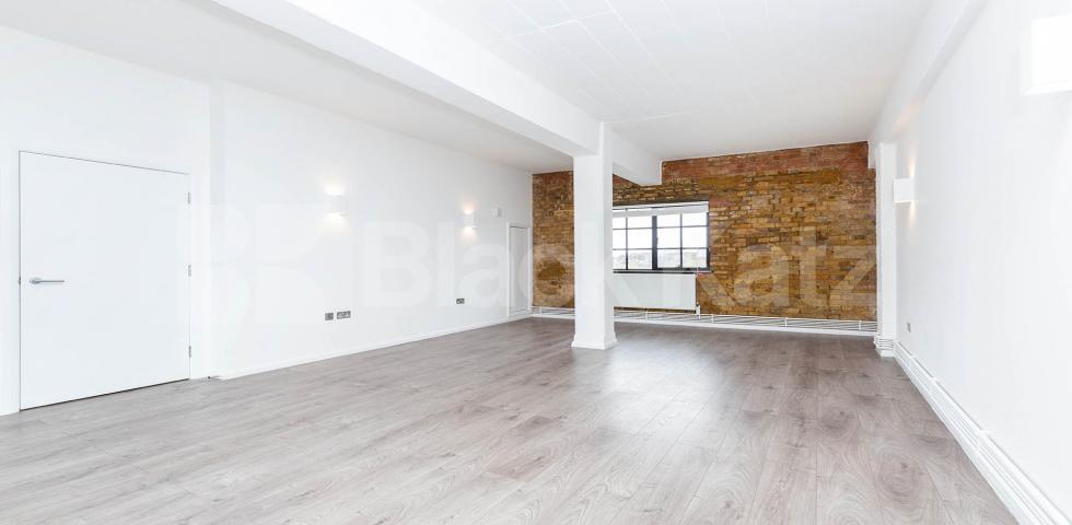 			STUNNING 2 BEDROOM WAREHOUSE APARTMENT, 2 Bedroom, 1 bath, 1 reception Flat			 SPRINGFIELD HOUSE LOFTS-TYSSEN STREET, DALSTON-HAGGERSTON-SHOREDITCH